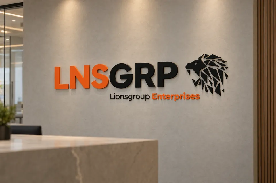 LNSGRP-Logo als plastische Wandbuchstaben im Empfangsbereich eines Büros